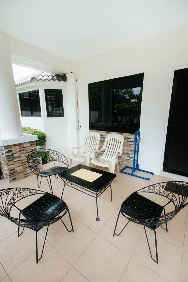 Bahay Ni Kikay Vacation Rental - Wifi Included General Santos City Экстерьер фото